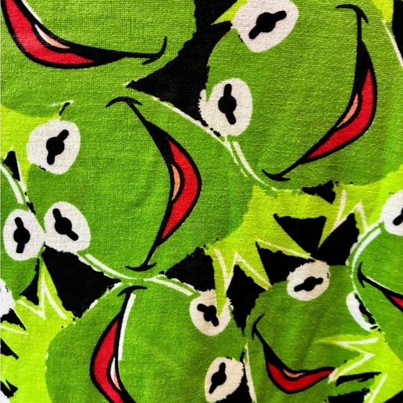 LuLaRoe XL Irma Disney Kermit High Low Top NWT - Picture 2 of 6